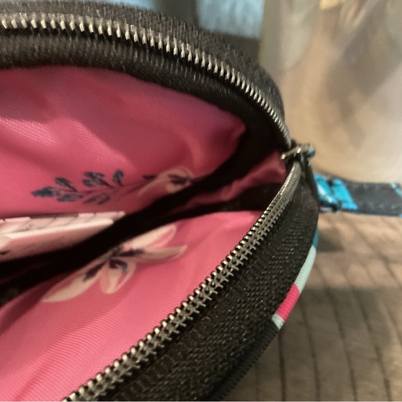 Sale! Lug Coin Pouch with Clip Hibiscus Multi - Picture 5 of 6